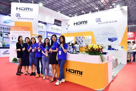 Group Photo at HDMI Co-marketing Booth-1